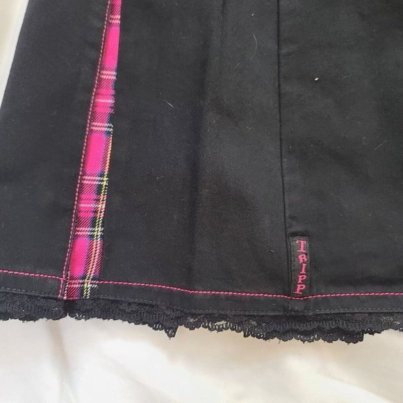 Y2K Era TRIPP NYC Red Plaid Pleated Mini Skirt - M